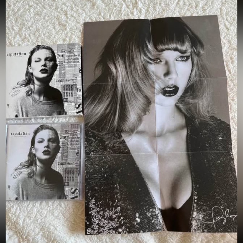 Reputation Album Poster and CD Set